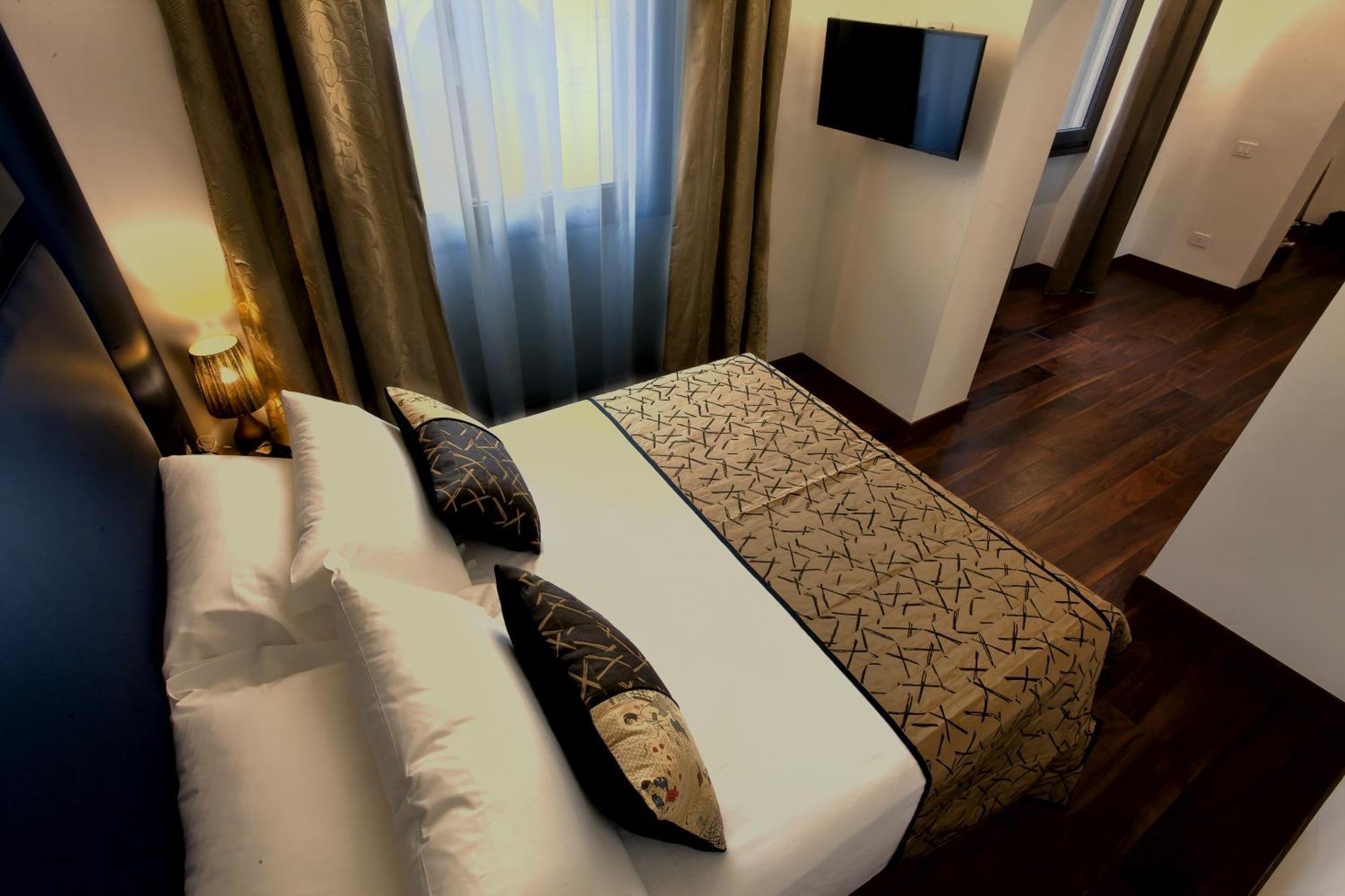 Palazzo Cartari Hotel 4*
